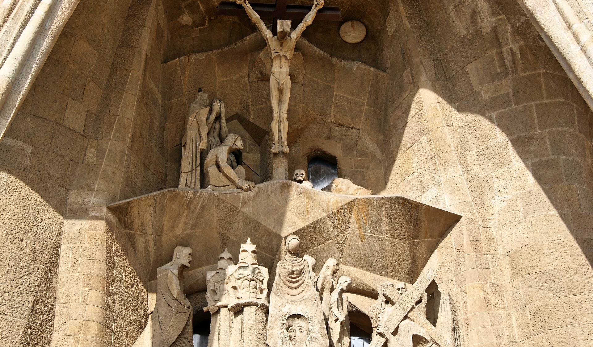 booking guided visits Sagrada Familia sacred holy family